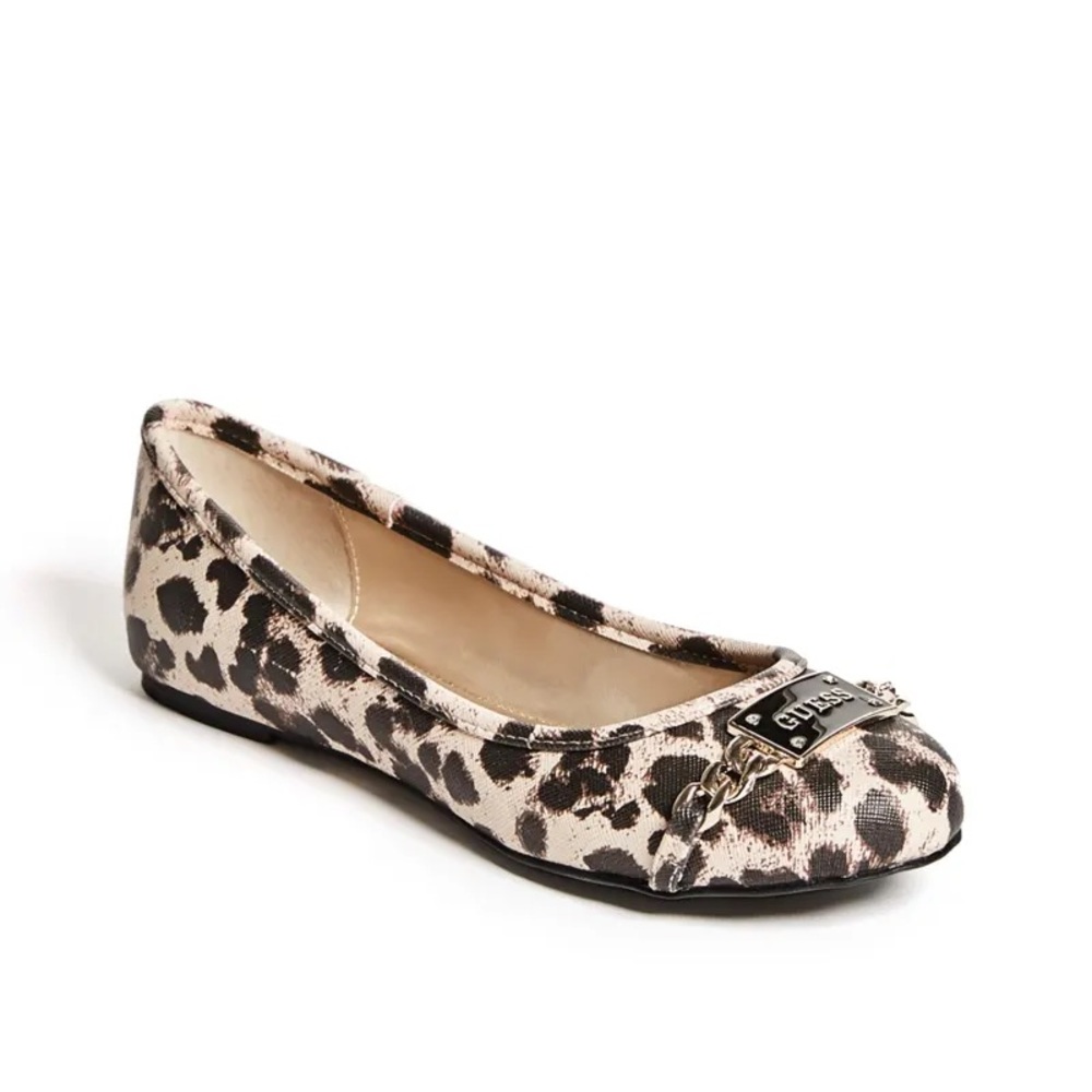 Guess flats